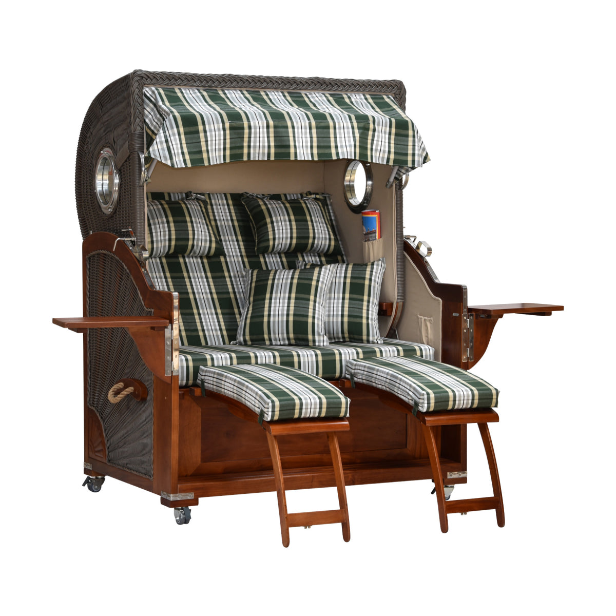 Strandkorb kariert leicht seitliche Ansicht ausgezogene Beinstützen und Tische.